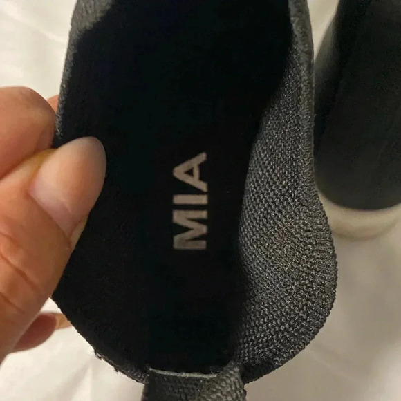 MIA | Black heeled wedge knit sneaker booties  - 8 - Picture 4 of 6